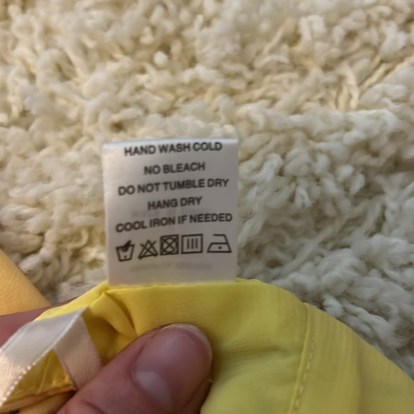 Superdown Jennifer Wrap Top in Yellow Floral Size S - Picture 6 of 7